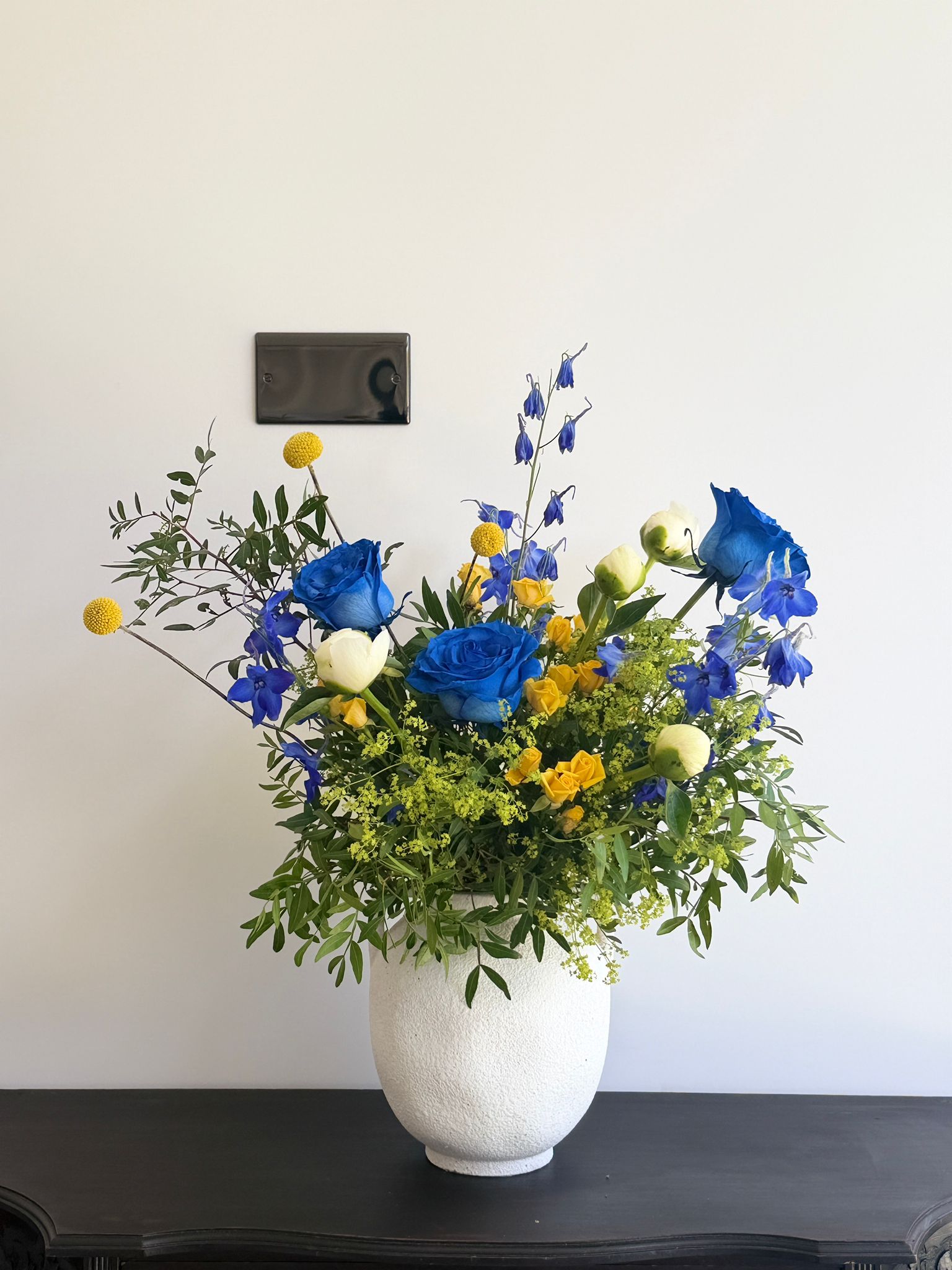 Sculptural Bouquet 05-Live Boldly