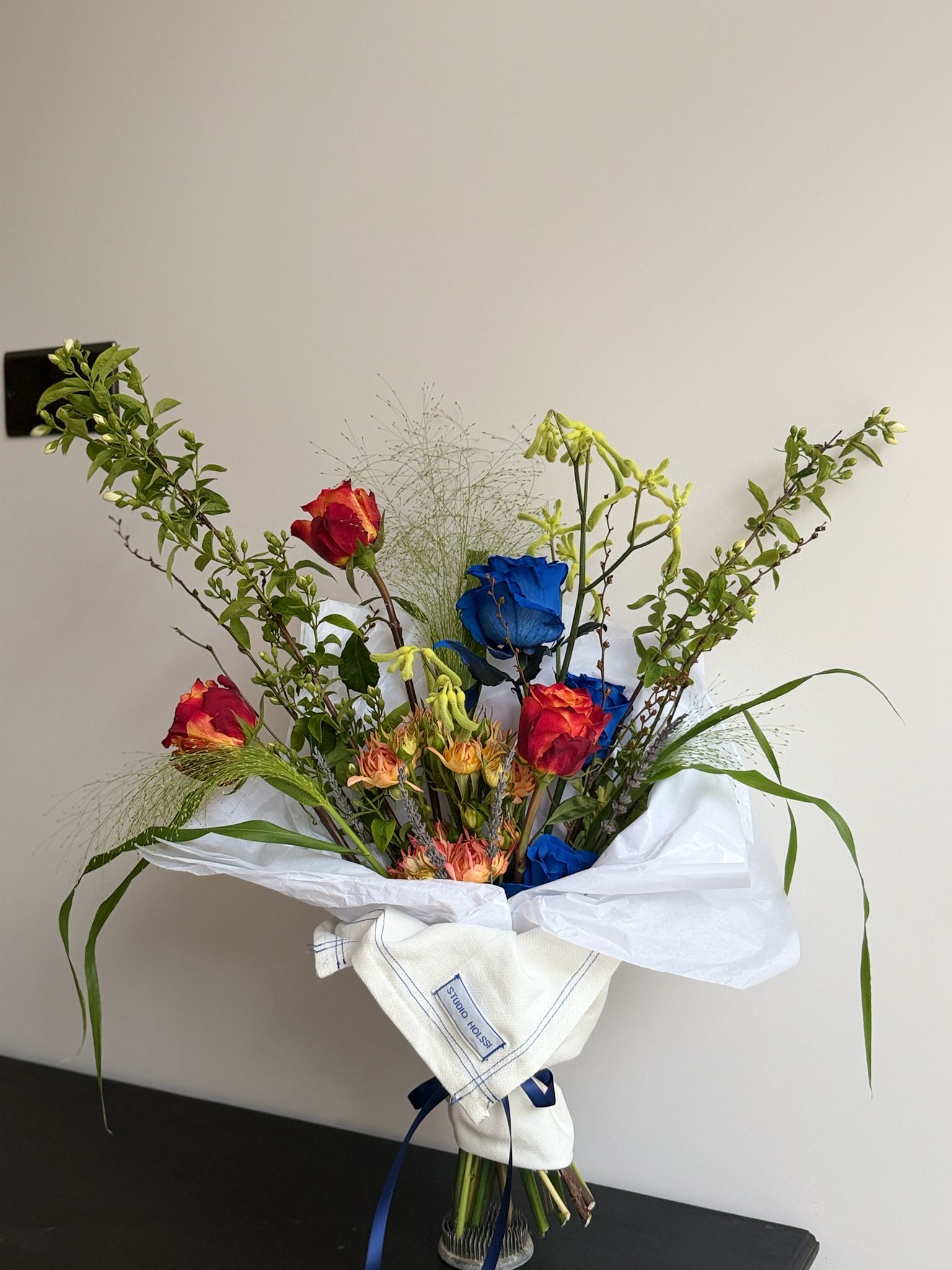Sculptural Bouquet 07 - The Radiant Hearth