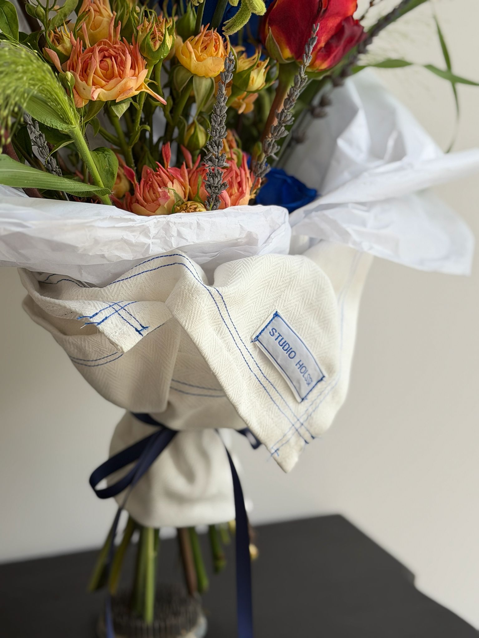 Sculptural Bouquet 07 - The Radiant Hearth